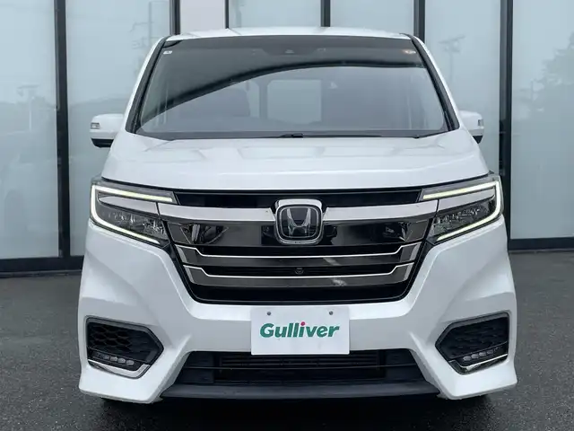 ホンダ ステップワゴン スパーダ クルスピセンシング 大阪府 2020(令2)年 3.2万km プラチナホワイトパール 純正10インチナビ/   フルセグTV/CD/DVD/Bluetooth/USB/全方位モニター/後席モニター/衝突軽減ブレーキ/横滑り防止装置/前席シートヒーター/両側パワースライドドア/レーダークルーズコントロール/レーンキープアシスト/パドルシフト/アイドリングストップ/前後ドライブレコーダー/純正17インチアルミホイール/純正フロアマット/プッシュスタート/スマートキー/ETC/LED