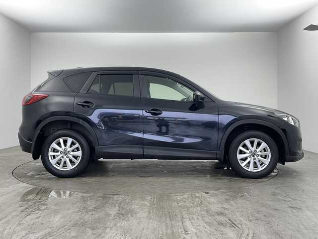 マツダ ＣＸ－５ XD 兵庫県 2013(平25)年 7.9万km ジェットブラックマイカ ・社外HDDナビ（C9P9）/　Bluetoothオーディオ/　CD/DVD再生/　ipod/AUX接続/　SDミュージックサーバー/・バックカメラ/・サイドカメラ/・ETC/・前後ドライブレコーダー/・純正フロアマット/・純正17インチアルミホイール/・ABS/・横滑り防止機能/・アダプティブ・フロントライティング・システム（AFS）/・盗難防止装置/・オートライト/・HIDヘッドライト/・W＋サイドエアバック/・カーテンエアバック/・スマートキー/・MTモード付AT/・アイドリングストップ/・AACエアコン