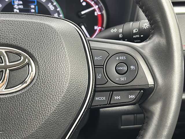 トヨタ ＲＡＶ４ アドベンチャー オフロードPKG 宮城県 2021(令3)年 6万km スーパーホワイトⅡ Toyota Safety Sense/・プリクラッシュセーフティ/・レーントレーシングアシスト/・オートマチックハイビーム/・レーダークルーズコントロール/純正9インチＤＡナビ/・BT.USB.Miracast/デジタルインナーミラー/寒冷地仕様/レザーシート/Ｄ席パワーシート/ビルトインＥＴＣ/ワイヤレス充電器/ルーフレール/LEDヘッドライト/LEDフォグライト/プッシュスタート/スマートキー×2/アイドリングストップ/社外16インチAW/純正フロアマット/ラゲッジマット/横滑り防止