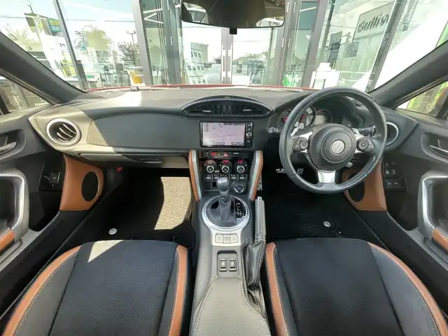 トヨタ ８６ GT リミテッド 愛媛県 2018(平30)年 2万km ピュアレッド 純正7型ナビ　/AM/FM/BT/フルセグTV/バックカメラ　/クルーズコントロール　/ドライブレコーダー　/D/N席シートヒーター　/ETC2.0　/前後コーナーセンサー　/シガーソケット/パドルシフト　/ステアリングリモコン　/電格ミラー　/ドアバイザー/リアスポイラー/現状サマー(純正AW)(215/45/R17)