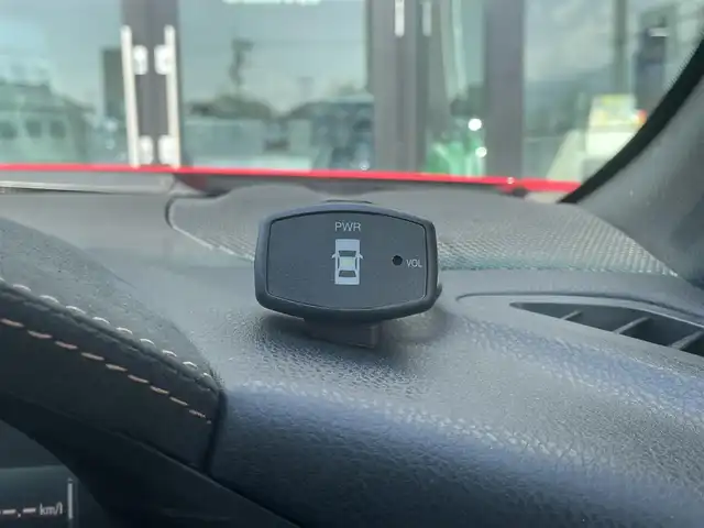 トヨタ ８６ GT リミテッド 愛媛県 2018(平30)年 2万km ピュアレッド 純正7型ナビ　/AM/FM/BT/フルセグTV/バックカメラ　/クルーズコントロール　/ドライブレコーダー　/D/N席シートヒーター　/ETC2.0　/前後コーナーセンサー　/シガーソケット/パドルシフト　/ステアリングリモコン　/電格ミラー　/ドアバイザー/リアスポイラー/現状サマー(純正AW)(215/45/R17)