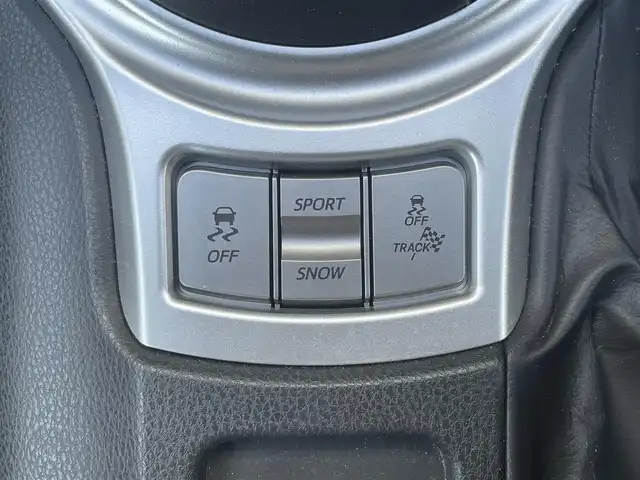 トヨタ ８６ GT リミテッド 愛媛県 2018(平30)年 2万km ピュアレッド 純正7型ナビ　/AM/FM/BT/フルセグTV/バックカメラ　/クルーズコントロール　/ドライブレコーダー　/D/N席シートヒーター　/ETC2.0　/前後コーナーセンサー　/シガーソケット/パドルシフト　/ステアリングリモコン　/電格ミラー　/ドアバイザー/リアスポイラー/現状サマー(純正AW)(215/45/R17)