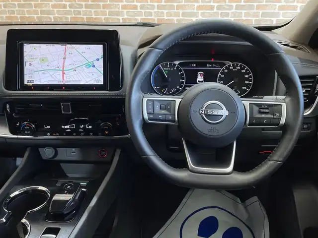 日産 エクストレイル S e－4ORCE 岩手県 2023(令5)年 1.4万km ダイヤモンドブラック ４WD/e-4ORCE/エマージェンシーブレーキ/クルーズコントロール/車線逸脱警報/踏み間違い衝突防止支援/標識表示機能/オートブレーキホールド/前後ソナー/ハイビームアシスト/ヒルディセントコントロール/シートヒーター（１列目、２列目左右）/ステアリングヒーター/Pioneerナビ/バックカメラ/ETC/ドライブレコーダー/LEDヘッドライト/フォグランプ/純正18インチアルミホイール
