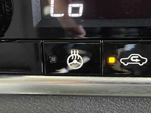 日産 エクストレイル S e－4ORCE 岐阜県 2023(令5)年 1.4万km ダイヤモンドブラック ４WD/e-4ORCE/エマージェンシーブレーキ/クルーズコントロール/車線逸脱警報/踏み間違い衝突防止支援/標識表示機能/オートブレーキホールド/前後ソナー/ハイビームアシスト/ヒルディセントコントロール/シートヒーター（１列目、２列目左右）/ステアリングヒーター/Pioneerナビ/バックカメラ/ETC/ドライブレコーダー/LEDヘッドライト/フォグランプ/純正18インチアルミホイール