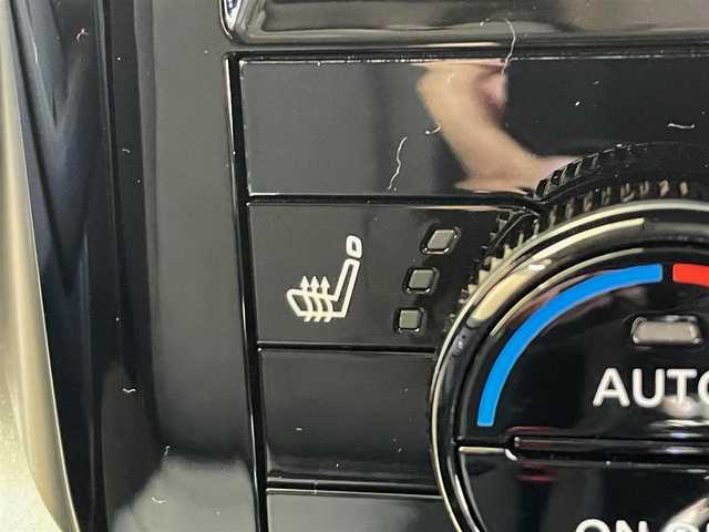 日産 エクストレイル S e－4ORCE 岐阜県 2023(令5)年 1.4万km ダイヤモンドブラック ４WD/e-4ORCE/エマージェンシーブレーキ/クルーズコントロール/車線逸脱警報/踏み間違い衝突防止支援/標識表示機能/オートブレーキホールド/前後ソナー/ハイビームアシスト/ヒルディセントコントロール/シートヒーター（１列目、２列目左右）/ステアリングヒーター/Pioneerナビ/バックカメラ/ETC/ドライブレコーダー/LEDヘッドライト/フォグランプ/純正18インチアルミホイール