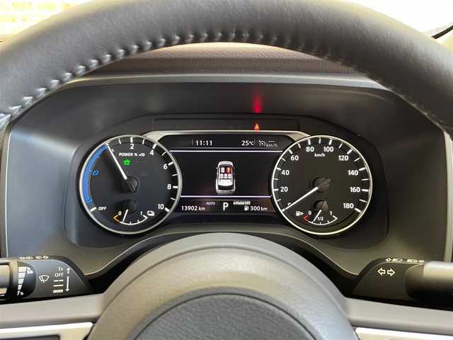 日産 エクストレイル S e－4ORCE 岐阜県 2023(令5)年 1.4万km ダイヤモンドブラック ４WD/e-4ORCE/エマージェンシーブレーキ/クルーズコントロール/車線逸脱警報/踏み間違い衝突防止支援/標識表示機能/オートブレーキホールド/前後ソナー/ハイビームアシスト/ヒルディセントコントロール/シートヒーター（１列目、２列目左右）/ステアリングヒーター/Pioneerナビ/バックカメラ/ETC/ドライブレコーダー/LEDヘッドライト/フォグランプ/純正18インチアルミホイール