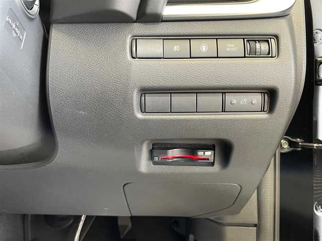 日産 エクストレイル S e－4ORCE 岐阜県 2023(令5)年 1.4万km ダイヤモンドブラック ４WD/e-4ORCE/エマージェンシーブレーキ/クルーズコントロール/車線逸脱警報/踏み間違い衝突防止支援/標識表示機能/オートブレーキホールド/前後ソナー/ハイビームアシスト/ヒルディセントコントロール/シートヒーター（１列目、２列目左右）/ステアリングヒーター/Pioneerナビ/バックカメラ/ETC/ドライブレコーダー/LEDヘッドライト/フォグランプ/純正18インチアルミホイール