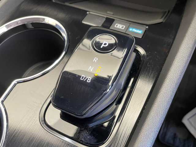 日産 エクストレイル S e－4ORCE 岐阜県 2023(令5)年 1.4万km ダイヤモンドブラック ４WD/e-4ORCE/エマージェンシーブレーキ/クルーズコントロール/車線逸脱警報/踏み間違い衝突防止支援/標識表示機能/オートブレーキホールド/前後ソナー/ハイビームアシスト/ヒルディセントコントロール/シートヒーター（１列目、２列目左右）/ステアリングヒーター/Pioneerナビ/バックカメラ/ETC/ドライブレコーダー/LEDヘッドライト/フォグランプ/純正18インチアルミホイール