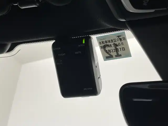 ホンダ シビック e:HEV 埼玉県 2022(令4)年 3.1万km プラチナホワイトパール 純正ディスプレイオーディオ　バックカメラ　ＢＳＭ　ビルトインＥＴＣ２．０　前後ドラレコ　ＢＯＳＥ　ホンダセンシング　アダクティブクルーズコントロール　シートヒーター　ワイヤレス充電　ＬＥＤライト　ＴＶ