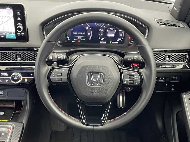 ホンダ シビック e:HEV 埼玉県 2022(令4)年 3.1万km プラチナホワイトパール 純正ディスプレイオーディオ　バックカメラ　ＢＳＭ　ビルトインＥＴＣ２．０　前後ドラレコ　ＢＯＳＥ　ホンダセンシング　アダクティブクルーズコントロール　シートヒーター　ワイヤレス充電　ＬＥＤライト　ＴＶ
