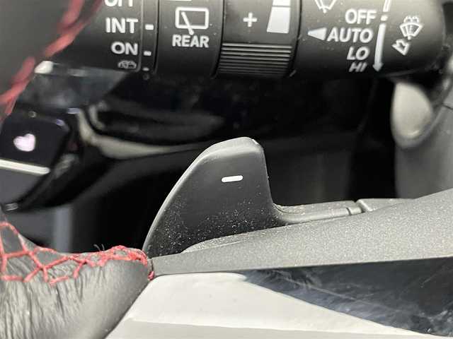 ホンダ シビック e:HEV 埼玉県 2022(令4)年 3.1万km プラチナホワイトパール 純正ディスプレイオーディオ　バックカメラ　ＢＳＭ　ビルトインＥＴＣ２．０　前後ドラレコ　ＢＯＳＥ　ホンダセンシング　アダクティブクルーズコントロール　シートヒーター　ワイヤレス充電　ＬＥＤライト　ＴＶ