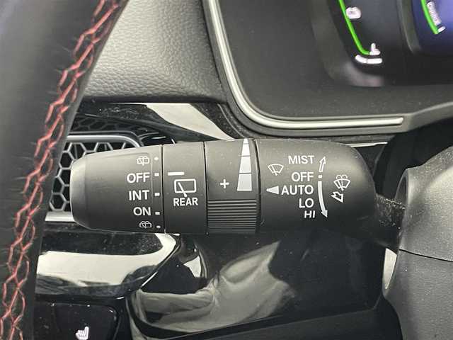 ホンダ シビック e:HEV 埼玉県 2022(令4)年 3.1万km プラチナホワイトパール 純正ディスプレイオーディオ　バックカメラ　ＢＳＭ　ビルトインＥＴＣ２．０　前後ドラレコ　ＢＯＳＥ　ホンダセンシング　アダクティブクルーズコントロール　シートヒーター　ワイヤレス充電　ＬＥＤライト　ＴＶ