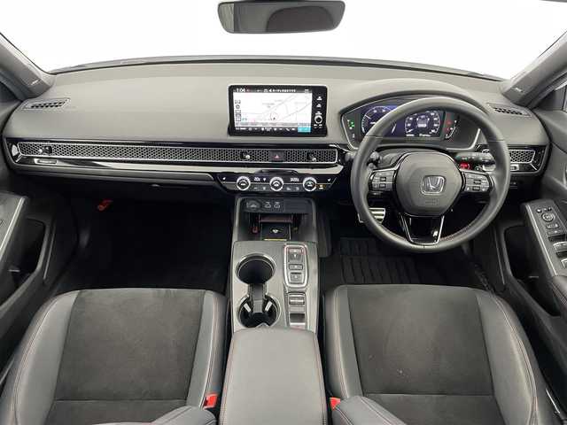 ホンダ シビック e:HEV 埼玉県 2022(令4)年 3.1万km プラチナホワイトパール 純正ディスプレイオーディオ　バックカメラ　ＢＳＭ　ビルトインＥＴＣ２．０　前後ドラレコ　ＢＯＳＥ　ホンダセンシング　アダクティブクルーズコントロール　シートヒーター　ワイヤレス充電　ＬＥＤライト　ＴＶ