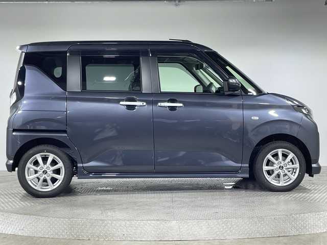 ダイハツ ムーヴ G 神奈川県 2025(令7)年 0.1千km クロムグレーメタリック 届出済未使用車/9型ディスプレイオーディオ /全方位ビューカメラ/スマートパノラマパーキングパック＆純正ナビ装着用アップグレードパック付 /両側電動スライドドア/衝突軽減ブレーキ/パーキングアシスト/アイドリングストップ/リアセンサー/オートハイビーム/ステアリングスイッチ/置くだけ充電/電子パーキング・オートホールド/プッシュスタート/スマートキー/純正サイドシル・リアスポイラー/純正14インチアルミホイール/取説　保証書/スペアキーバイザー、フロアマット