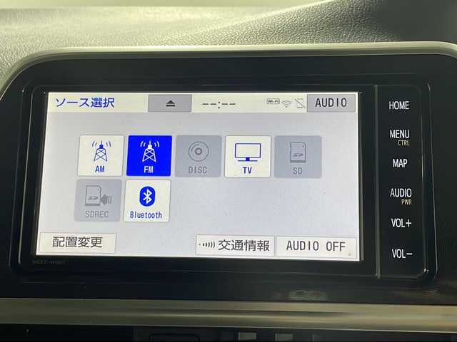 トヨタ シエンタ ハイブリッド ファンベースG 沖縄県 2022(令4)年 1.7万km ブラックマイカ/ベージュ 2トーン 禁煙車　/県外仕入　/純正ナビ　/フルセグ　Ｂｌｕｅｔｏｏｔｈ　ＤＶＤ　ＣＤ　/パノラミックビューモニター　/クルーズコントロール　/トヨタセーフティセンス　/両側パワースライドドア　/オートハイビーム/ビルトインETC/LEDヘッドライト/純正フロアマット/純正ドアバイザー