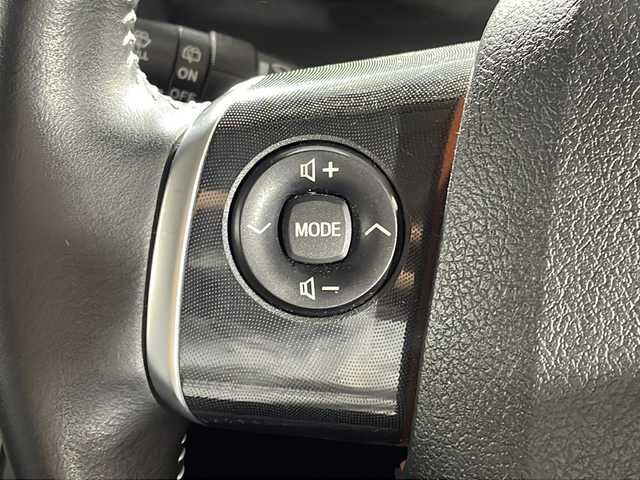 トヨタ シエンタ ハイブリッド ファンベースG 沖縄県 2022(令4)年 1.7万km ブラックマイカ/ベージュ 2トーン 禁煙車　/県外仕入　/純正ナビ　/フルセグ　Ｂｌｕｅｔｏｏｔｈ　ＤＶＤ　ＣＤ　/パノラミックビューモニター　/クルーズコントロール　/トヨタセーフティセンス　/両側パワースライドドア　/オートハイビーム/ビルトインETC/LEDヘッドライト/純正フロアマット/純正ドアバイザー