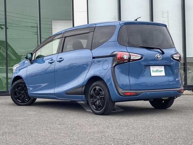 トヨタ シエンタ ハイブリッド ファンベースG セーフティEDⅡ 岐阜県 2021(令3)年 1万km グレイッシュブルー 登録時走行距離10070km/純正ＳＤナビ（NSZT-W68T）/フルセグＴＶ/バックカメラ/両側パワースライドドア/シートヒーター/ステアリングヒーター/ドライブレコーダー/ドアバイザー/純正フロアマット/ＥＴＣ/クルーズコントロール/コーナーセンサー/LEDヘッドライト/オートライト/オートマチックハイビーム/プッシュスタート/スマートキー/スペアキー/ABS/横滑り防止装置/レーンキープアシスト/エアバッグW/衝突被害軽減システム