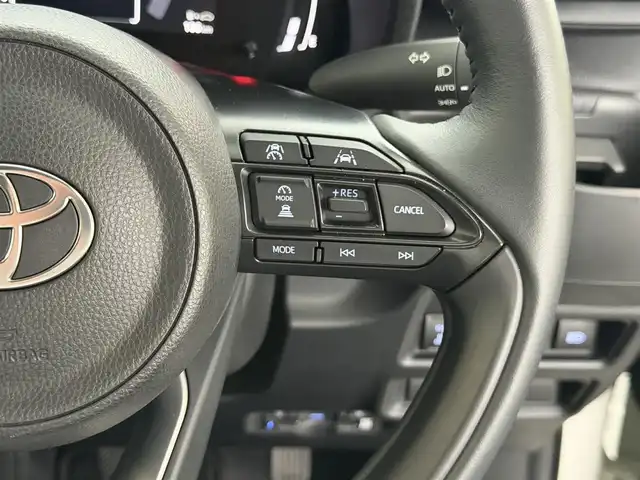 トヨタ シエンタ ハイブリッド Z 兵庫県 2023(令5)年 0.5万km ホワイトパールクリスタルシャイン モデリスタエアロ/10.5インチディスプレイオーディオ（OP）/コンフォートパッケージ（OP）/　・ＩＲカット機能付きガラス/　・ステアリングヒーター/　・シートヒーター（運転席/助手席）/ディスプレイオーディオプラス（OP）/　・車載メモリーナビ/　・地デジＴＶ/　・光ビーコンETC2.0ユニット/セーフティセンス（衝突回避支援パッケージ）/ハンズフリーパワースライドドア（両側）/オプティトロンメーター/７インチカラーマルチインフォメーションディスプレイ/スマートキーエントリー