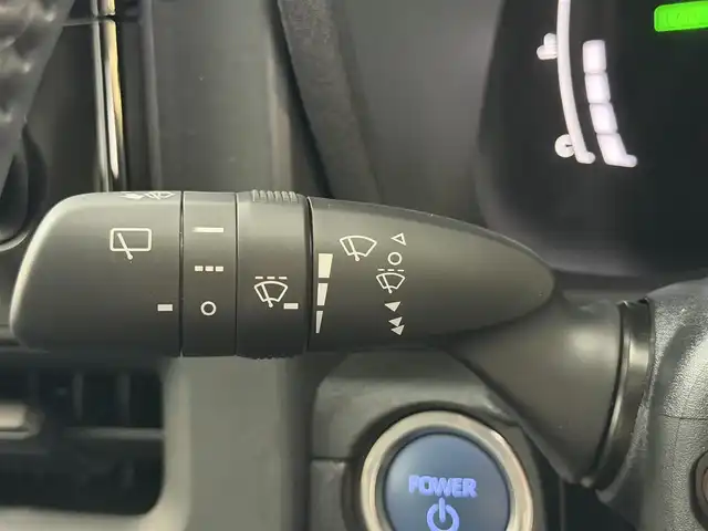 トヨタ シエンタ ハイブリッド Z 兵庫県 2023(令5)年 0.5万km ホワイトパールクリスタルシャイン モデリスタエアロ/10.5インチディスプレイオーディオ（OP）/コンフォートパッケージ（OP）/　・ＩＲカット機能付きガラス/　・ステアリングヒーター/　・シートヒーター（運転席/助手席）/ディスプレイオーディオプラス（OP）/　・車載メモリーナビ/　・地デジＴＶ/　・光ビーコンETC2.0ユニット/セーフティセンス（衝突回避支援パッケージ）/ハンズフリーパワースライドドア（両側）/オプティトロンメーター/７インチカラーマルチインフォメーションディスプレイ/スマートキーエントリー