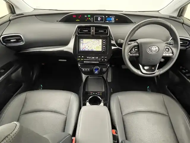トヨタ プリウス A ツーリングセレクション 福岡県 2022(令4)年 1.4万km エモーショナルレッドⅡ 純正ナビ／フルセグＴＶ　/バックカメラ　/前方ドラレコ　/ビルトインＥＴＣ　/トヨタセーフティセンス　/アクセル踏み間違い防止　/パーキングアシスト　/ＨＵＤ　/シートヒーター／ベンチレーション　/純正１７インチＡＷ
