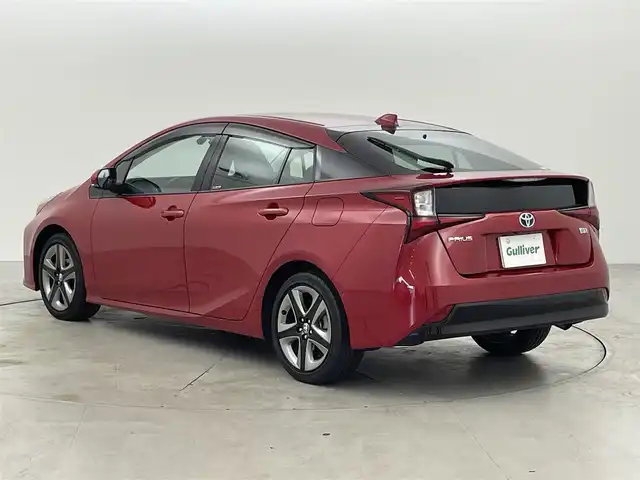 トヨタ プリウス A ツーリングセレクション 福岡県 2022(令4)年 1.4万km エモーショナルレッドⅡ 純正ナビ／フルセグＴＶ　/バックカメラ　/前方ドラレコ　/ビルトインＥＴＣ　/トヨタセーフティセンス　/アクセル踏み間違い防止　/パーキングアシスト　/ＨＵＤ　/シートヒーター／ベンチレーション　/純正１７インチＡＷ