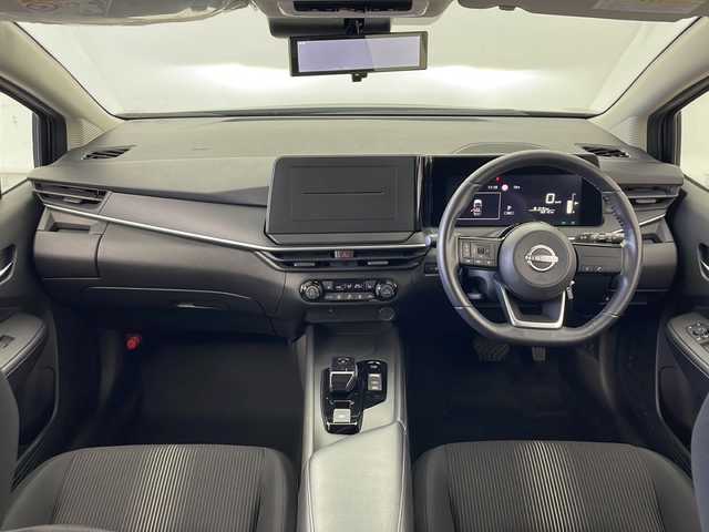 日産 ノート X FOUR 秋田県 2022(令4)年 1.6万km シルバー 4WD/アラウンドビューモニター/エマージェンシーブレーキ/車線逸脱警報/横滑り防止装置/速度標識表示/標識検知支援/ステアリングヒーター/前席シートヒーター/プッシュスタート/スペアキー/LEDヘッドライト/オートマチックハイビーム/純正アルミホイール/電動パーキング/オートブレーキホールド