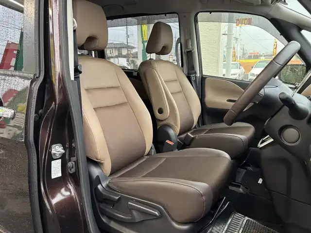 日産 セレナ ハイウェイスターVセレクションⅡ 茨城県 2018(平30)年 5.2万km インペリアルアンバーP 純正9インチワイドナビ/フルセグテレビ/プロパイロット/デジタルインナーミラー/前方ドライブレコーダー/ETC/アラウンドビューモニター/後席モニター/前後コーナーセンサー/両側パワースライドドア/レーンキープアシスト/W(後席)エアコン/純正アルミホイール/オートライト/純正フロアマット