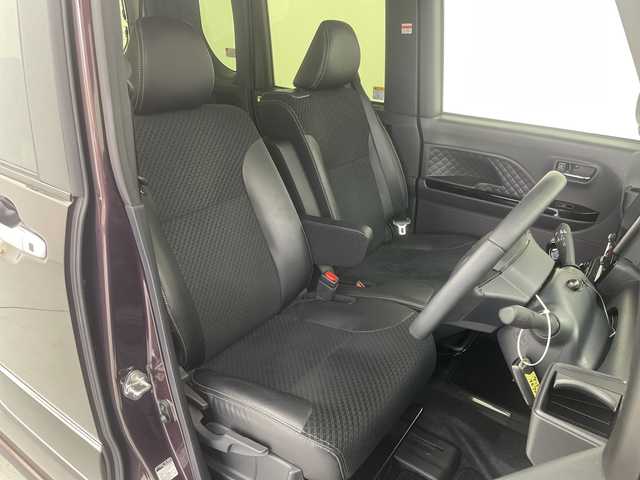 ダイハツ タント カスタム RS スタイルセレクション 奈良県 2022(令4)年 3万km プラムブラウンクリスタルマイカ 禁煙車/ターボ/純正９インチメモリナビ・フルセグTV/CD・DVD・Bluetooth/パノラマビューカメラ/両側パワースライドドア/LEDヘッドライト/レーダークルーズコントロール/ドライブレコーダー/ハーフレザーシート/前席シートヒーター/ETC/コーナーセンサー/GPSレーダー/電動パーキングブレーキ/シートバックテーブル/リアサンシェード