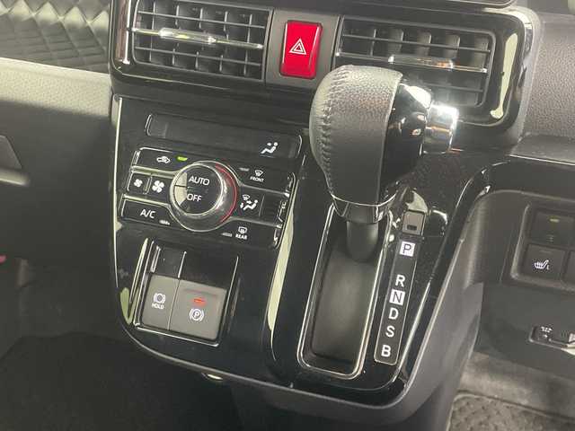 ダイハツ タント カスタム RS スタイルセレクション 奈良県 2022(令4)年 3万km プラムブラウンクリスタルマイカ 禁煙車/ターボ/純正９インチメモリナビ・フルセグTV/CD・DVD・Bluetooth/パノラマビューカメラ/両側パワースライドドア/LEDヘッドライト/レーダークルーズコントロール/ドライブレコーダー/ハーフレザーシート/前席シートヒーター/ETC/コーナーセンサー/GPSレーダー/電動パーキングブレーキ/シートバックテーブル/リアサンシェード