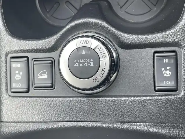 日産 エクストレイル ハイブリッド モード・プレミア 山形県 2016(平28)年 5.5万km ブリリアントホワイトパール ４WD/衝突軽減/純正SDナビ/　　【CD　BT　ワンセグ　USB　AUX】/アラウンドビューモニター/パワーバックドア/クルーズコントロール/LEDオートライト/レザーシート/シートヒーター/18インチアルミホイール/レーンキープアシスト/ダウンヒルアシストコントロール/純正フロアマット/コーナーセンサー/スマートキー/ETC