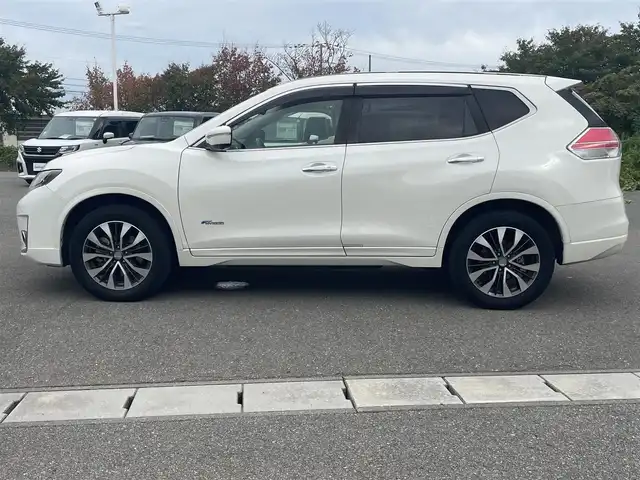 日産 エクストレイル ハイブリッド モード・プレミア 山形県 2016(平28)年 5.5万km ブリリアントホワイトパール ４WD/衝突軽減/純正SDナビ/　　【CD　BT　ワンセグ　USB　AUX】/アラウンドビューモニター/パワーバックドア/クルーズコントロール/LEDオートライト/レザーシート/シートヒーター/18インチアルミホイール/レーンキープアシスト/ダウンヒルアシストコントロール/純正フロアマット/コーナーセンサー/スマートキー/ETC
