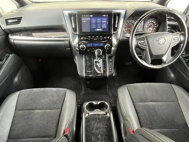 トヨタ アルファード S タイプゴールド 大阪府 2020(令2)年 6.9万km ホワイトパールクリスタルシャイン トヨタセーフティーセンス/　・プリクラッシュセーフティ/　・レーントレーシングアシスト/　・レーダークルーズコントロール/　・先行車発進お知らせ機能/　・ロードサインアシスト/　・オートマチックハイビーム/純正ナビ/　（Bluetooth/CD/DVD）/バックカメラ/両側パワースライドドア/LEDヘッドライト/フォグランプ/ハーフレザーシート/純正18インチアルミホイール/コーナーセンサー/スマートキー/ETC2.0