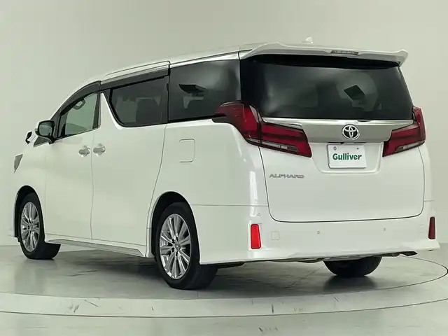 トヨタ アルファード S タイプゴールド 大阪府 2020(令2)年 6.9万km ホワイトパールクリスタルシャイン トヨタセーフティーセンス/　・プリクラッシュセーフティ/　・レーントレーシングアシスト/　・レーダークルーズコントロール/　・先行車発進お知らせ機能/　・ロードサインアシスト/　・オートマチックハイビーム/純正ナビ/　（Bluetooth/CD/DVD）/バックカメラ/両側パワースライドドア/LEDヘッドライト/フォグランプ/ハーフレザーシート/純正18インチアルミホイール/コーナーセンサー/スマートキー/ETC2.0