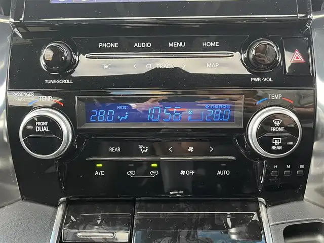 トヨタ アルファード S タイプゴールド 大阪府 2020(令2)年 6.9万km ホワイトパールクリスタルシャイン トヨタセーフティーセンス/　・プリクラッシュセーフティ/　・レーントレーシングアシスト/　・レーダークルーズコントロール/　・先行車発進お知らせ機能/　・ロードサインアシスト/　・オートマチックハイビーム/純正ナビ/　（Bluetooth/CD/DVD）/バックカメラ/両側パワースライドドア/LEDヘッドライト/フォグランプ/ハーフレザーシート/純正18インチアルミホイール/コーナーセンサー/スマートキー/ETC2.0
