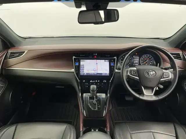 トヨタ ハリアー プレミアム 富山県 2018(平30)年 4.5万km ブラック ALPINE10型ナビ/AM/FM/CD/DVD/HDMI/Bluetooth/フルセグTV/プリクラッシュセーフティ/レーダークルーズコントロール/オートマチックハイビーム/バックカメラ/ETC/LEDヘッドライト/電動パーキング/プッシュスタート/スペアキー1本/パワーバックドア/アイドリングストップ/純正18インチアルミホイール/横滑り防止装置/運転席パワーシート