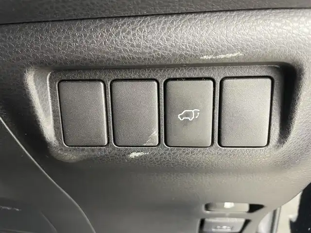 トヨタ ハリアー プレミアム 富山県 2018(平30)年 4.5万km ブラック ALPINE10型ナビ/AM/FM/CD/DVD/HDMI/Bluetooth/フルセグTV/プリクラッシュセーフティ/レーダークルーズコントロール/オートマチックハイビーム/バックカメラ/ETC/LEDヘッドライト/電動パーキング/プッシュスタート/スペアキー1本/パワーバックドア/アイドリングストップ/純正18インチアルミホイール/横滑り防止装置/運転席パワーシート