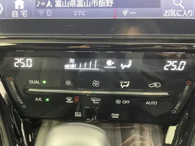 トヨタ ハリアー プレミアム 富山県 2018(平30)年 4.5万km ブラック ALPINE10型ナビ/AM/FM/CD/DVD/HDMI/Bluetooth/フルセグTV/プリクラッシュセーフティ/レーダークルーズコントロール/オートマチックハイビーム/バックカメラ/ETC/LEDヘッドライト/電動パーキング/プッシュスタート/スペアキー1本/パワーバックドア/アイドリングストップ/純正18インチアルミホイール/横滑り防止装置/運転席パワーシート