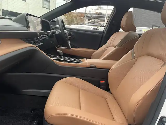 トヨタ クラウン スポーツ Z 和歌山県 2024(令6)年 1.2万km プレシャスホワイトパール ワンオーナー/パノラミックルーフ/純正メーカーナビ・フルセグTV・USB・Miracast/パノラミックビューモニター/PCS/RCTA/BSM/PKSB/レーダークルーズコントロール/デジタルインナーミラー/パワーバックドア/LEDヘッドライト/前席パワーシート・シートヒーター・エアシート/おくだけ充電/ステアリングヒーター/ヘッドライトウォッシャー