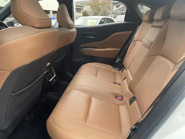 トヨタ クラウン スポーツ Z 和歌山県 2024(令6)年 1.2万km プレシャスホワイトパール ワンオーナー/パノラミックルーフ/純正メーカーナビ・フルセグTV・USB・Miracast/パノラミックビューモニター/PCS/RCTA/BSM/PKSB/レーダークルーズコントロール/デジタルインナーミラー/パワーバックドア/LEDヘッドライト/前席パワーシート・シートヒーター・エアシート/おくだけ充電/ステアリングヒーター/ヘッドライトウォッシャー