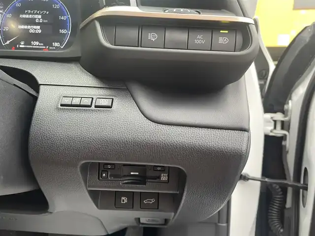 トヨタ クラウン スポーツ Z 和歌山県 2024(令6)年 1.2万km プレシャスホワイトパール ワンオーナー/パノラミックルーフ/純正メーカーナビ・フルセグTV・USB・Miracast/パノラミックビューモニター/PCS/RCTA/BSM/PKSB/レーダークルーズコントロール/デジタルインナーミラー/パワーバックドア/LEDヘッドライト/前席パワーシート・シートヒーター・エアシート/おくだけ充電/ステアリングヒーター/ヘッドライトウォッシャー