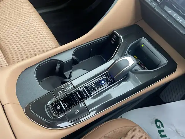 トヨタ クラウン スポーツ Z 和歌山県 2024(令6)年 1.2万km プレシャスホワイトパール ワンオーナー/パノラミックルーフ/純正メーカーナビ・フルセグTV・USB・Miracast/パノラミックビューモニター/PCS/RCTA/BSM/PKSB/レーダークルーズコントロール/デジタルインナーミラー/パワーバックドア/LEDヘッドライト/前席パワーシート・シートヒーター・エアシート/おくだけ充電/ステアリングヒーター/ヘッドライトウォッシャー