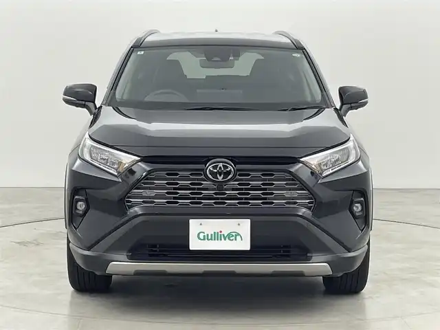 トヨタ ＲＡＶ４ G Zパッケージ 福岡県 2024(令6)年 0.9万km アティチュードブラックマイカ ワンオーナー　/純正１０．５型DAナビ／フルセグTV　/全方位カメラ　/ワイヤレス充電　/デジタルインナーミラー　/ビルトインETC2.0　/前後ドラレコ　/トヨタセーフティセンス　/レーダークルーズコントロール　/コーナーセンサー　/衝突軽減ブレーキ　/レーンキープ　/アクセル踏み間違い防止　/ブラインドスポットモニター　/ヒルディセントコントロール　/シートベンチレーション／ヒーター　/ステアリングヒーター　/シートメモリー付きパワーシート　/パワーバックドア　/純正１９インチアルミホイール　/LEDヘッドライト　/ルーフレール　