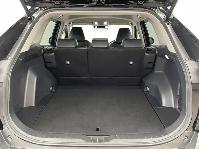 トヨタ ＲＡＶ４ G Zパッケージ 福岡県 2024(令6)年 0.9万km アティチュードブラックマイカ ワンオーナー　/純正１０．５型DAナビ／フルセグTV　/全方位カメラ　/ワイヤレス充電　/デジタルインナーミラー　/ビルトインETC2.0　/前後ドラレコ　/トヨタセーフティセンス　/レーダークルーズコントロール　/コーナーセンサー　/衝突軽減ブレーキ　/レーンキープ　/アクセル踏み間違い防止　/ブラインドスポットモニター　/ヒルディセントコントロール　/シートベンチレーション／ヒーター　/ステアリングヒーター　/シートメモリー付きパワーシート　/パワーバックドア　/純正１９インチアルミホイール　/LEDヘッドライト　/ルーフレール　