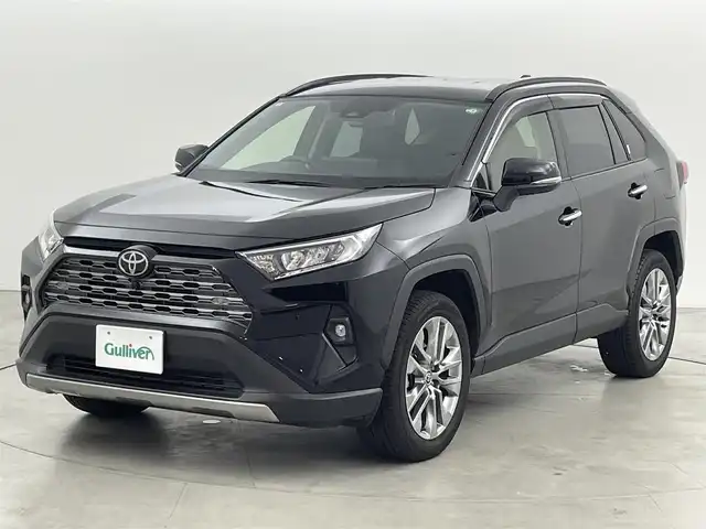 トヨタ ＲＡＶ４ G Zパッケージ 福岡県 2024(令6)年 0.9万km アティチュードブラックマイカ ワンオーナー　/純正１０．５型DAナビ／フルセグTV　/全方位カメラ　/ワイヤレス充電　/デジタルインナーミラー　/ビルトインETC2.0　/前後ドラレコ　/トヨタセーフティセンス　/レーダークルーズコントロール　/コーナーセンサー　/衝突軽減ブレーキ　/レーンキープ　/アクセル踏み間違い防止　/ブラインドスポットモニター　/ヒルディセントコントロール　/シートベンチレーション／ヒーター　/ステアリングヒーター　/シートメモリー付きパワーシート　/パワーバックドア　/純正１９インチアルミホイール　/LEDヘッドライト　/ルーフレール　