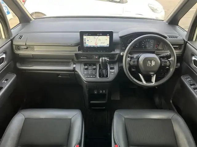 ホンダ ステップワゴン スパーダ 道南・函館 2024(令6)年 2.3万km プラチナホワイトパール /純正ナビ//フルセグTV//寒冷地仕様//全周囲カメラ//シートヒーター//パワーバックドア//オットマン//両側パワースライドドア//衝突被害軽減ブレーキ//レーダクルーズコントロール//レーンキープアシスト//ＥＴＣ