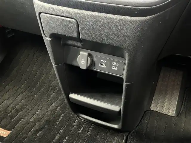 ホンダ ステップワゴン スパーダ 道南・函館 2024(令6)年 2.3万km プラチナホワイトパール /純正ナビ//フルセグTV//寒冷地仕様//全周囲カメラ//シートヒーター//パワーバックドア//オットマン//両側パワースライドドア//衝突被害軽減ブレーキ//レーダクルーズコントロール//レーンキープアシスト//ＥＴＣ