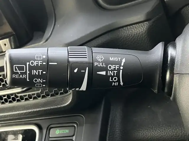 ホンダ ステップワゴン スパーダ 道南・函館 2024(令6)年 2.3万km プラチナホワイトパール /純正ナビ//フルセグTV//寒冷地仕様//全周囲カメラ//シートヒーター//パワーバックドア//オットマン//両側パワースライドドア//衝突被害軽減ブレーキ//レーダクルーズコントロール//レーンキープアシスト//ＥＴＣ