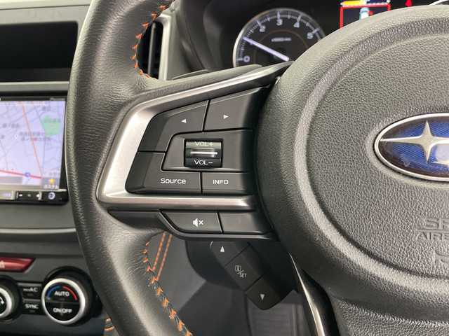 スバル インプレッサ ＸＶ 2．0i－L アイサイト 長野県 2018(平30)年 4.7万km アイスシルバーメタリック 4WD/社外メモリナビ（型番：AVIC-RZ201）/（CD＆SD＆USB＆iPod＆FM・AM）/バックカメラ/アイサイト/・クルーズコントロール（追従あり）/・レーンキープアシスト/・衝突被害軽減システム/パドルシフト/17インチ純正アルミホイール/純正フロアマット/電動パーキングブレーキ/ドアバイザー/LEDヘッドライト/フォグランプ/オートライト/トノカバー/ETC/アイドリングストップ/スマートキー/スペアキー/取扱説明書