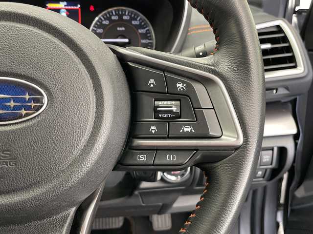 スバル インプレッサ ＸＶ 2．0i－L アイサイト 長野県 2018(平30)年 4.7万km アイスシルバーメタリック 4WD/社外メモリナビ（型番：AVIC-RZ201）/（CD＆SD＆USB＆iPod＆FM・AM）/バックカメラ/アイサイト/・クルーズコントロール（追従あり）/・レーンキープアシスト/・衝突被害軽減システム/パドルシフト/17インチ純正アルミホイール/純正フロアマット/電動パーキングブレーキ/ドアバイザー/LEDヘッドライト/フォグランプ/オートライト/トノカバー/ETC/アイドリングストップ/スマートキー/スペアキー/取扱説明書