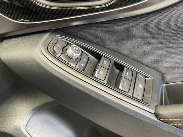 スバル インプレッサ ＸＶ 2．0i－L アイサイト 長野県 2018(平30)年 4.7万km アイスシルバーメタリック 4WD/社外メモリナビ（型番：AVIC-RZ201）/（CD＆SD＆USB＆iPod＆FM・AM）/バックカメラ/アイサイト/・クルーズコントロール（追従あり）/・レーンキープアシスト/・衝突被害軽減システム/パドルシフト/17インチ純正アルミホイール/純正フロアマット/電動パーキングブレーキ/ドアバイザー/LEDヘッドライト/フォグランプ/オートライト/トノカバー/ETC/アイドリングストップ/スマートキー/スペアキー/取扱説明書